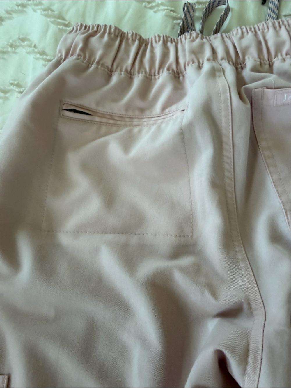 Jaanuu Light Pink Women's Jogger Scrubs - Picture 9 of 9